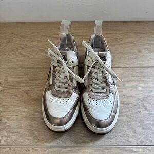 NEROGIARDINI Lace-Up Sneaker - Ivory/ Gold Multi